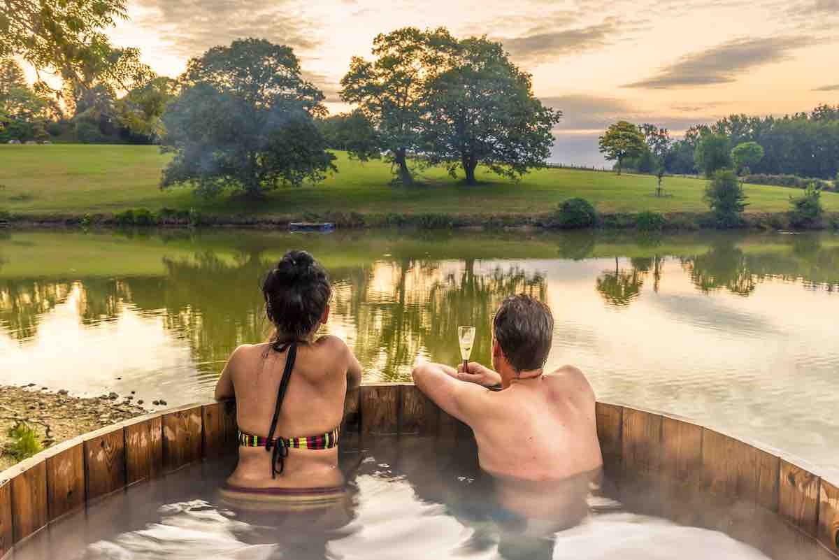 Woodfired hot tub at Kernow Springs in Cornwall